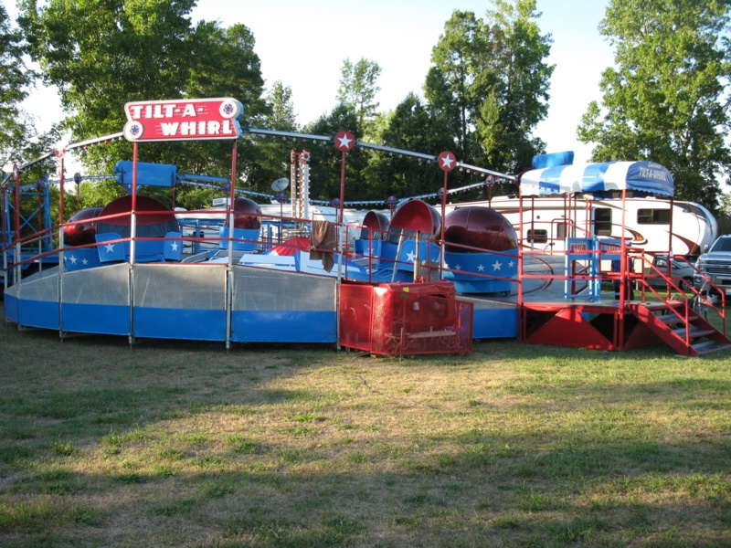Tilt-O-Whirl